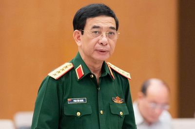 Đề xuất Chính trị viên Ban chỉ huy quân sự cấp xã là sĩ quan chính quy