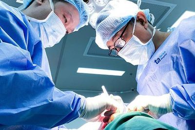 Người đàn ông 52 tuổi bất ngờ phát hiện ung thư khoang miệng từ dấu hiệu nhiều người Việt bỏ qua