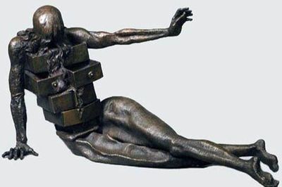 Những 'ngăn kéo vô thức' kỳ dị trong nghệ thuật Salvador Dalí