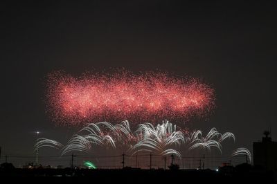 Lễ hội pháo hoa rực rỡ bầu trời đêm Tokyo