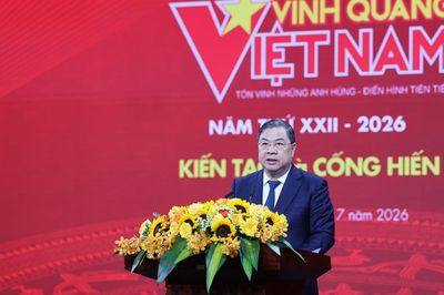 Phó Thủ tướng Thường trực: Vinh quang của đất nước được bồi đắp từ sự cống hiến của mỗi con người