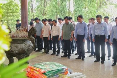 Đẩy mạnh quản lý, tôn tạo công trình ghi công liệt sĩ ngành Giao thông vận tải và Xây dựng