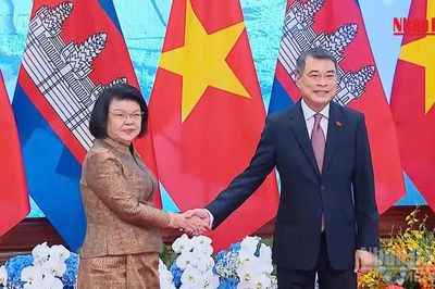 [Video] Việt Nam-Campuchia nhất trí thúc đẩy kết nối hai nền kinh tế