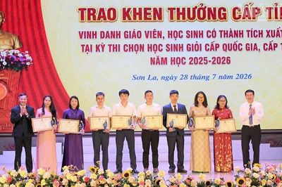 Sơn La tuyên dương hơn 300 giáo viên, học sinh đạt thành tích cao trong năm học 2025-2026