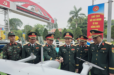 Đột phá nghiên cứu, làm chủ công nghệ, phát triển vũ khí, trang bị hiện đại