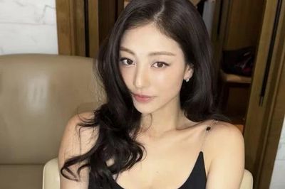 Jihyo của TWICE 'tiến thoái lưỡng nan'