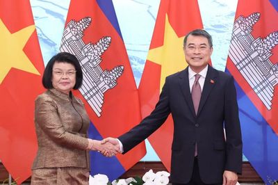 Thúc đẩy kết nối tuyến cao tốc TPHCM - Mộc Bài và Bavet - Phnom Penh