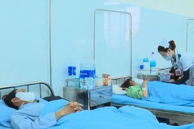 84 người nhập viện sau khi ăn bánh mì ở Lâm Đồng