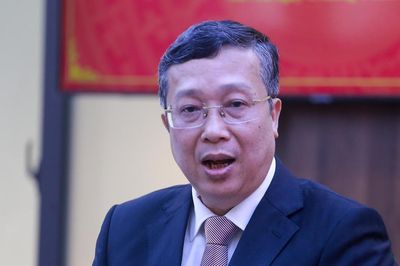 Khai trừ khỏi Đảng Thứ trưởng Bộ Nông nghiệp và Môi trường Hoàng Trung và 4 đảng viên