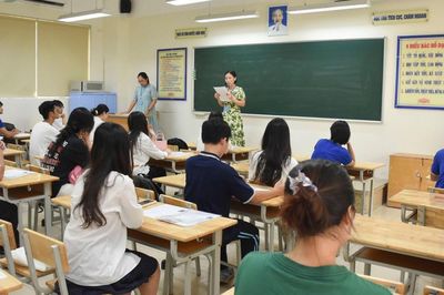 Kỳ thi tốt nghiệp THPT dự kiến tổ chức đồng thời trên máy tính và trên giấy