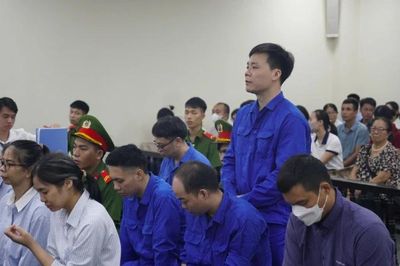 Cựu cán bộ 'bắn tin' cho doanh nghiệp đối phó cơ quan điều tra được đề nghị án treo