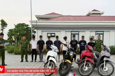 Khởi tố 27 bị can mang hung khí truy đuổi nhau trên đường