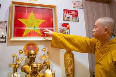Bất ngờ trước bộ sưu tập kỷ vật chiến tranh của sư thầy trẻ tại TPHCM