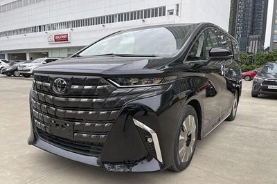 Loạt xe 7 chỗ hybrid tiết kiệm nhiên liệu tại Việt Nam
