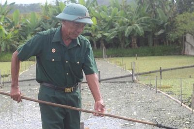 Cựu chiến binh quê Bác làm kinh tế thành công từ mô hình nuôi ốc bươu đen