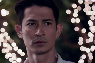 Huy Khánh xuất hiện với diện mạo khác thường