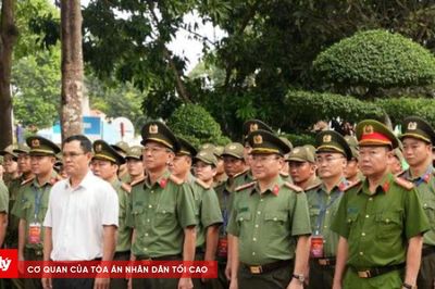 Dâng hương tri ân Anh hùng Võ Thị Sáu trước thềm Hội thi lực lượng bảo vệ ANTT ở cơ sở