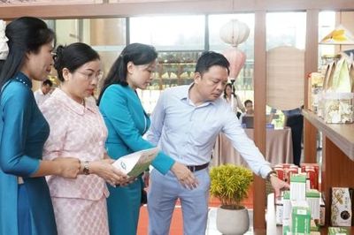 Hàng trăm sản phẩm 'tinh hoa Đà Nẵng' vào sân bay, resort