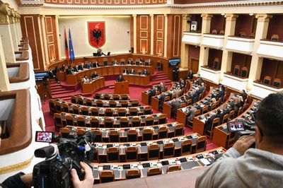 Albania thông qua khoản vay 302 triệu USD của Mỹ để thực hiện cam kết với NATO