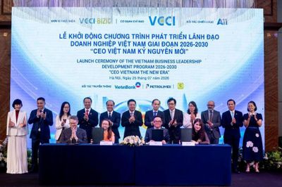 Việt Nam - Singapore hợp tác đào tạo CEO quốc tế