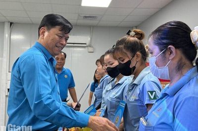 Chăm lo toàn diện đời sống đoàn viên, người lao động