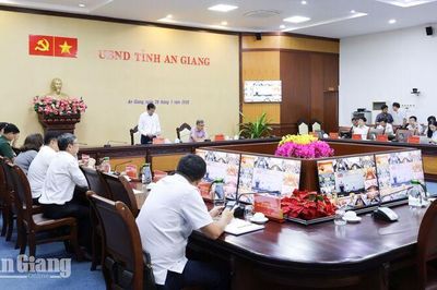 Phó Thủ tướng yêu cầu xử lý dứt điểm tồn tại để gỡ 'thẻ vàng' IUU