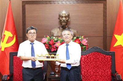 Tân Tổng Lãnh sự Hàn Quốc tại Đà Nẵng chào xã giao lãnh đạo thành phố