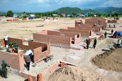Cuộc 'đại di dời' gần 1.000 hộ dân ra khỏi vùng thiên tai hạ du sông Ba