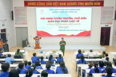 Tuyên truyền pháp luật về phòng, chống mua bán người cho hơn 300 đoàn viên, thanh niên