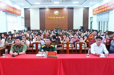 Phường Đông Hải bồi dưỡng kiến thức quốc phòng và an ninh cho 140 học viên