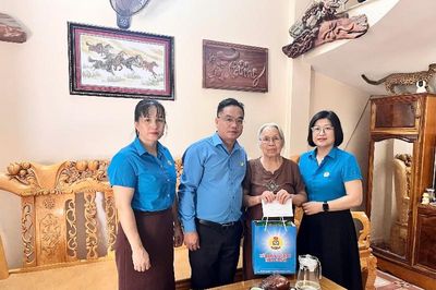 Chăm lo, bảo vệ quyền lợi đoàn viên, người lao động