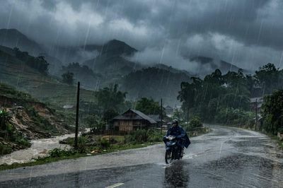 Thời tiết ngày 28/7: Lào Cai và Bắc Bộ mưa to diện rộng, đề phòng lũ quét, sạt lở đất