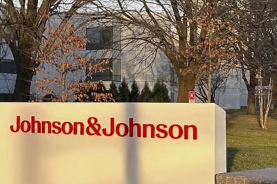 Johnson & Johnson chi 5,5 tỷ USD dàn xếp hàng chục nghìn vụ kiện phấn rôm gây ung thư