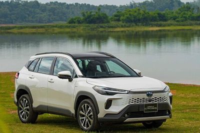 Toyota Corolla Cross 2026: Nâng cấp thiết kế, tối ưu hybrid và bảng giá mới nhất