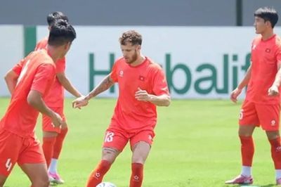 Tuyển Việt Nam đấu Singapore: HLV Kim Sang-sik đối mặt bài toán chiến thuật Tài Lộc