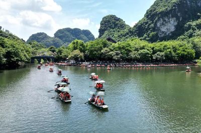 Du lịch Ninh Bình bứt phá, 7 tháng thu hơn 19.300 tỷ đồng