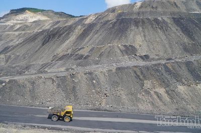 Quảng Ninh bổ sung giá tính thuế đất, đá thải mỏ than