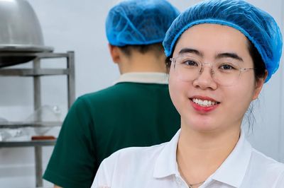 Bánh Trung thu 2026: Xưởng gia công tăng tốc đón làn sóng đặt hàng doanh nghiệp