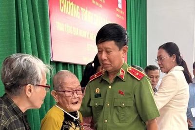 Hội Cựu Công an nhân dân Việt Nam: Nghĩa tình trọn vẹn trong Tháng Bảy tri ân