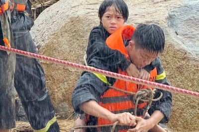 Những người lính ngược dòng thác lũ