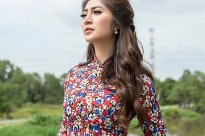 'Ngọc nữ phim giờ vàng THVL' khoe vóc dáng nuột nà bên chồng sau khi sinh con đầu lòng, cuộc sống viên mãn ở tuổi 40