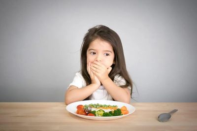 Trẻ chậm tăng cân đừng chỉ ép ăn: Cha mẹ nên bổ sung 7 dưỡng chất này ngay