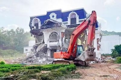 Miền Tây: Nhiều cơ sở, công trình lấn chiếm đất công gây bức xúc