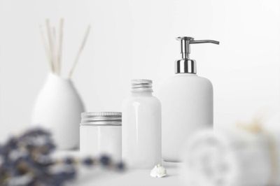 Bộ Y tế thu hồi số công bố của 313 loại mỹ phẩm quen thuộc