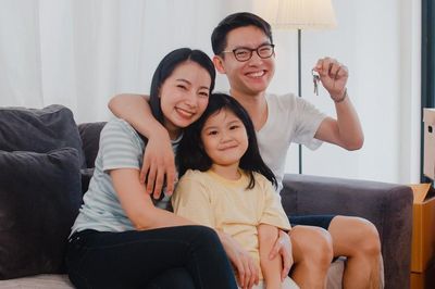 Nhiều cha mẹ nhận ra quá muộn: Con gái thiếu 4 bài học này dễ chịu thiệt cả đời