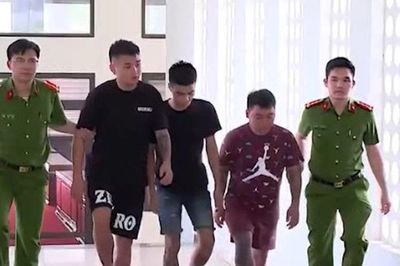 Xử lý nghiêm nhóm đối tượng vờ va quệt xe để cưỡng đoạt tài sản
