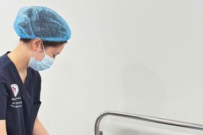 Chủ quan với bệnh sởi, nhiều người lớn nhập viện