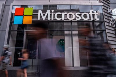 Microsoft gặp khó