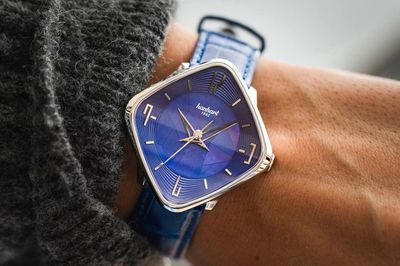Đồng hồ Đức 2.000 USD quá độc lạ