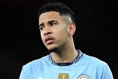 Tiền đạo 60 triệu bảng gây áp lực rời Man City